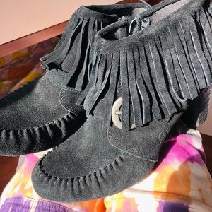 Fringe Boot Size 7 1/2